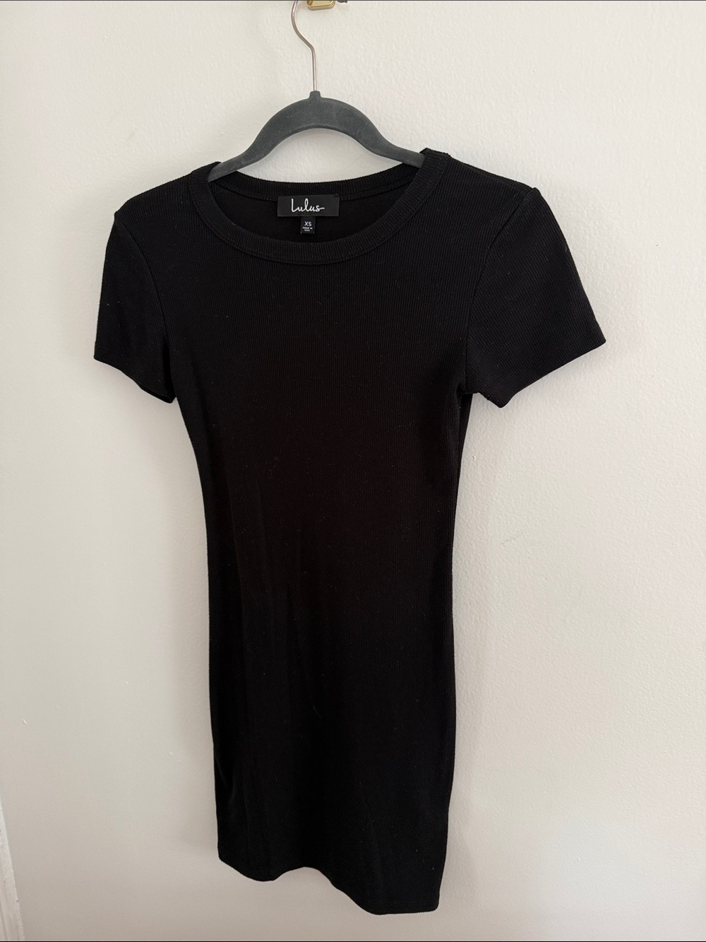 Lulu's Black Ribbed Short Sleeve Fitted Tee Dress
